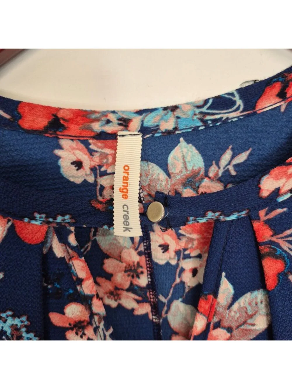 Orange Creek Women's Floral Navy Bell Sleeve Tunic Top - Picture 2 of 6